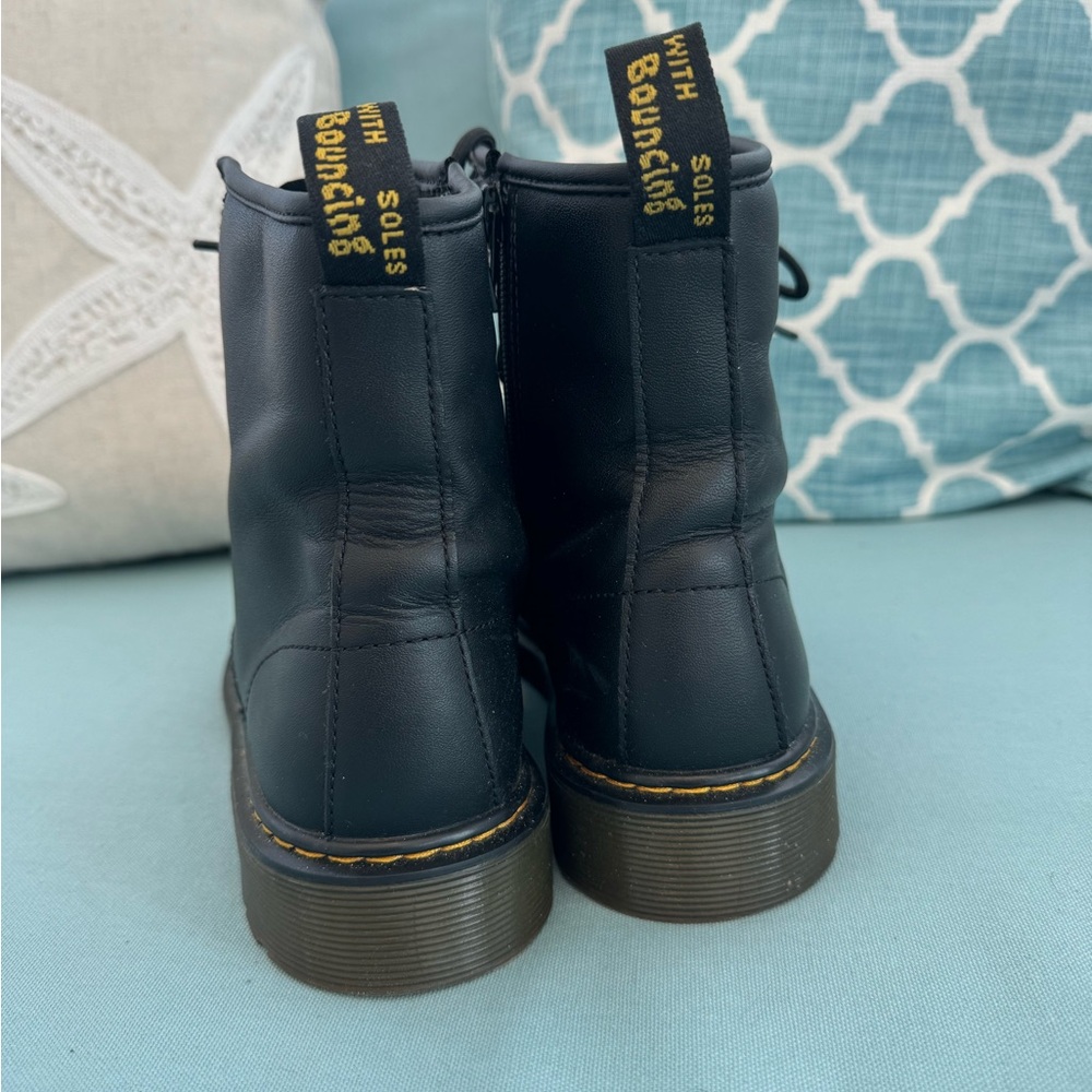 Doc Martens Dr 1460 Y black leather boot US men’s 6 US women’s 7 EU38. - Picture 4 of 6